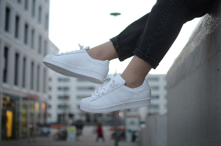 1509892966_all-white-adidas-superstar-shoes_12.jpg
